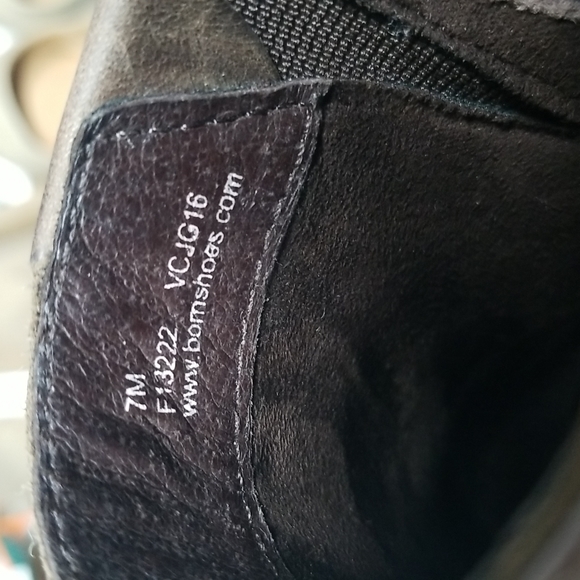 Born Brown Leather Ankle Booties 7M - Picture 10 of 16